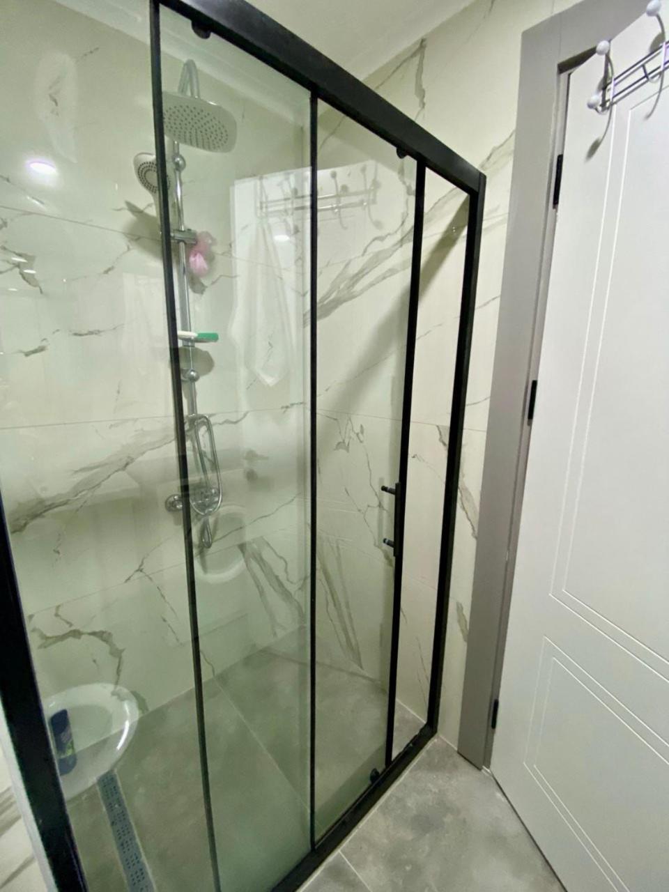 Stylish 1br Flat Pool View & 10 Min Walk To Lejlighed